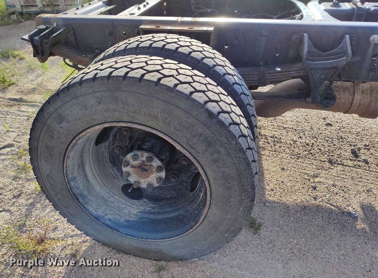 image for item IP9635 2019 Chevrolet Silverado 5500HD truck cab and chassis