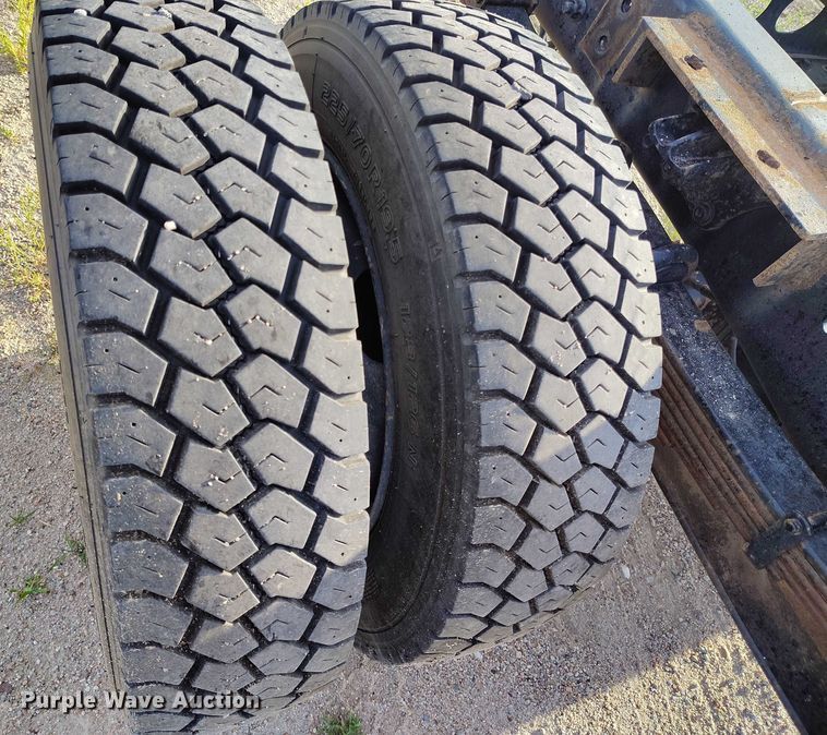 image for item IP9635 2019 Chevrolet Silverado 5500HD truck cab and chassis