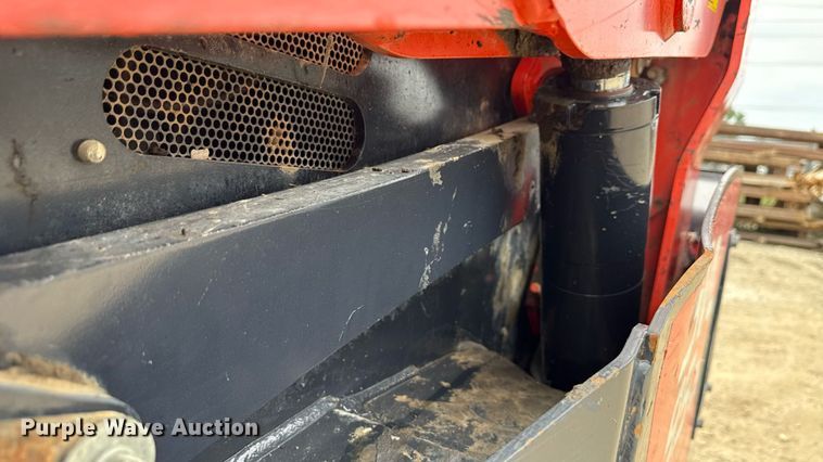 image for item MZ9407 2018 Kubota SVL95-2S tracked skid steer loader