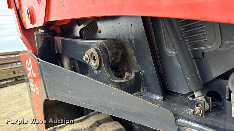 image for item MZ9407 2018 Kubota SVL95-2S tracked skid steer loader