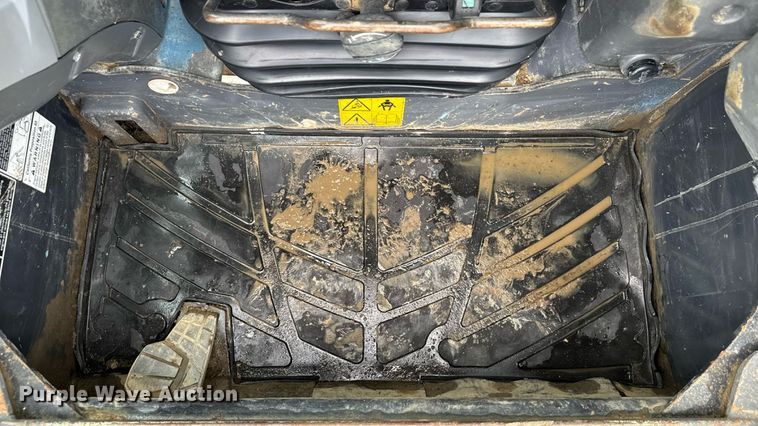 image for item MZ9407 2018 Kubota SVL95-2S tracked skid steer loader