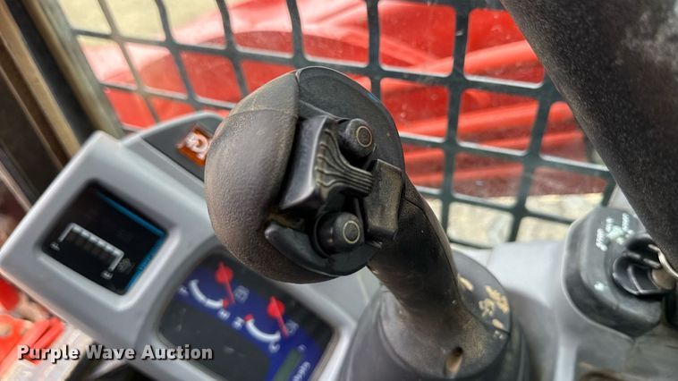 image for item MZ9407 2018 Kubota SVL95-2S tracked skid steer loader