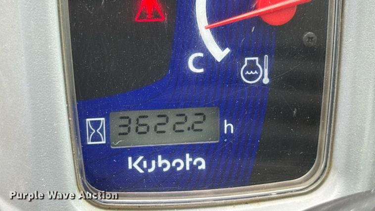 image for item MZ9407 2018 Kubota SVL95-2S tracked skid steer loader