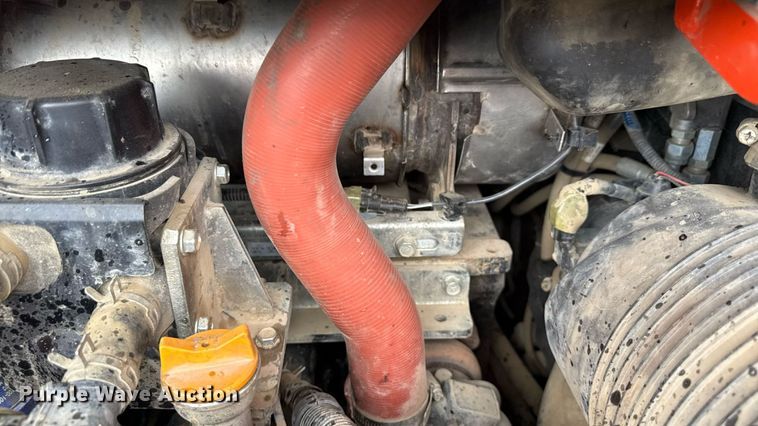 image for item MZ9407 2018 Kubota SVL95-2S tracked skid steer loader