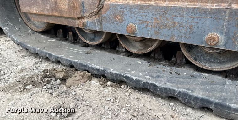 image for item MZ9407 2018 Kubota SVL95-2S tracked skid steer loader