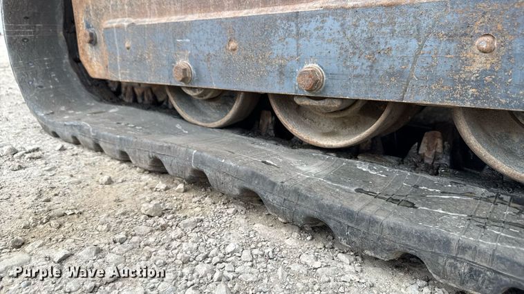 image for item MZ9407 2018 Kubota SVL95-2S tracked skid steer loader