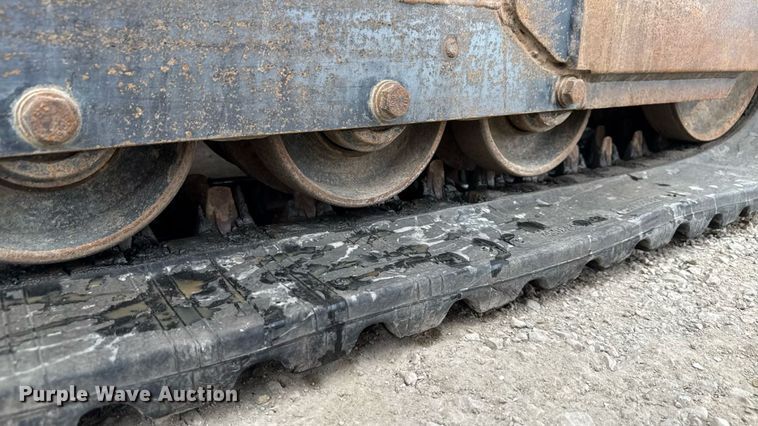 image for item MZ9407 2018 Kubota SVL95-2S tracked skid steer loader