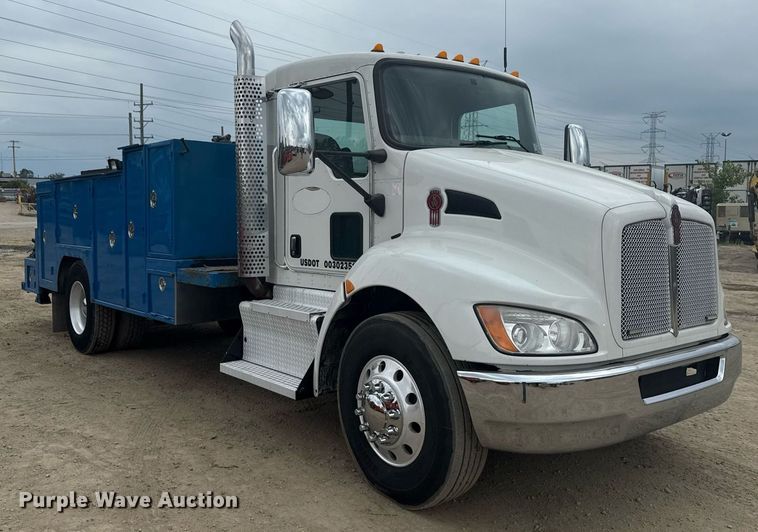 image for item MZ9409 2013 Kenworth T370 utility / service truck