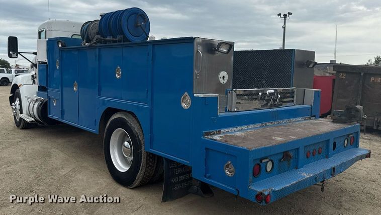 image for item MZ9409 2013 Kenworth T370 utility / service truck