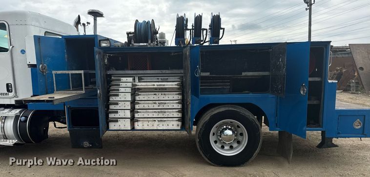 image for item MZ9409 2013 Kenworth T370 utility / service truck