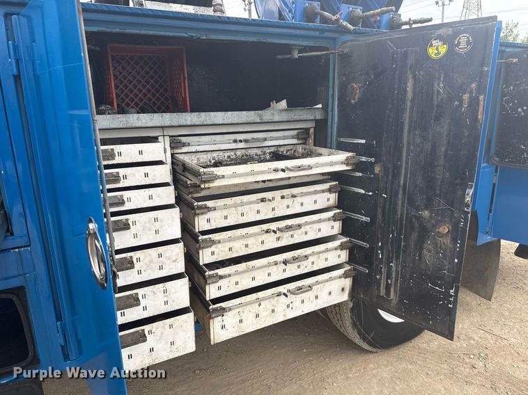 image for item MZ9409 2013 Kenworth T370 utility / service truck