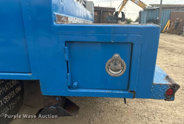 image for item MZ9409 2013 Kenworth T370 utility / service truck