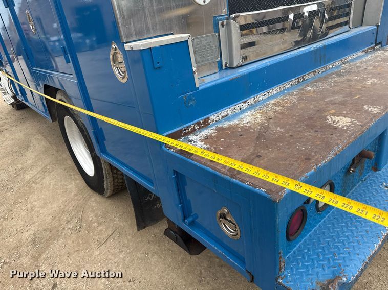 image for item MZ9409 2013 Kenworth T370 utility / service truck