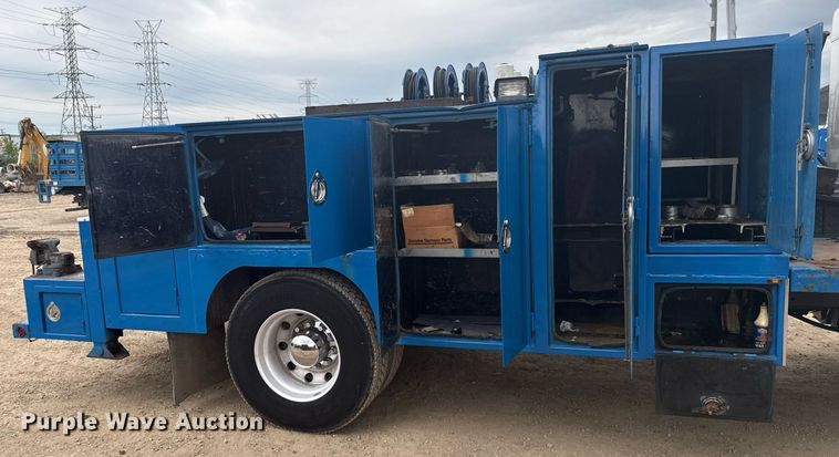 image for item MZ9409 2013 Kenworth T370 utility / service truck