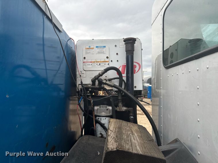 image for item MZ9409 2013 Kenworth T370 utility / service truck