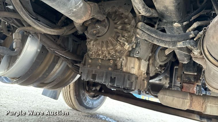 image for item MZ9409 2013 Kenworth T370 utility / service truck