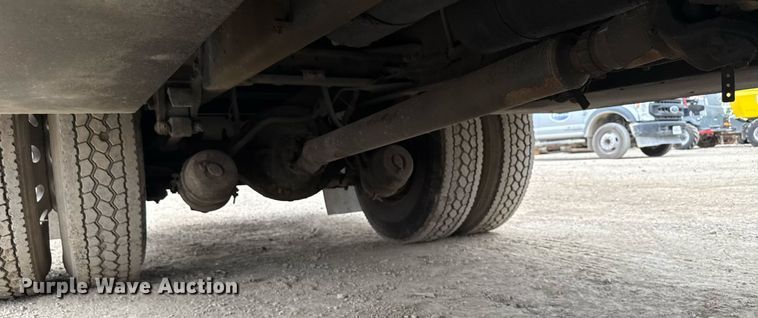 image for item MZ9409 2013 Kenworth T370 utility / service truck