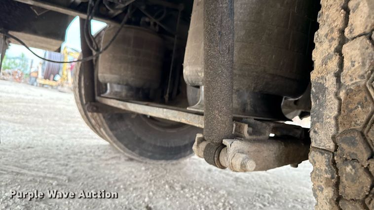 image for item MZ9409 2013 Kenworth T370 utility / service truck