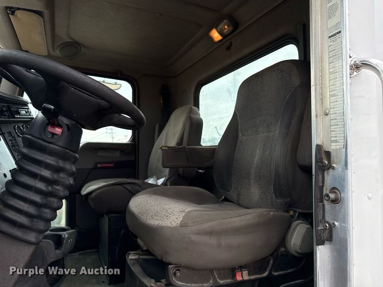 image for item MZ9409 2013 Kenworth T370 utility / service truck