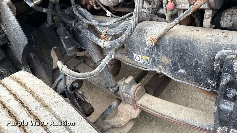 image for item MZ9409 2013 Kenworth T370 utility / service truck