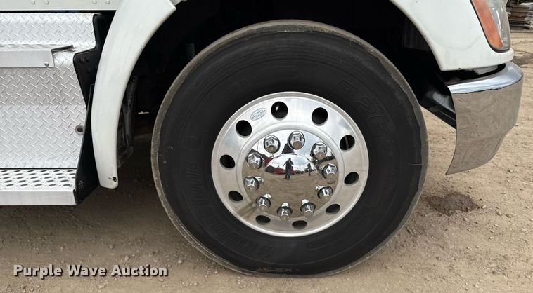 image for item MZ9409 2013 Kenworth T370 utility / service truck