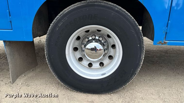 image for item MZ9409 2013 Kenworth T370 utility / service truck