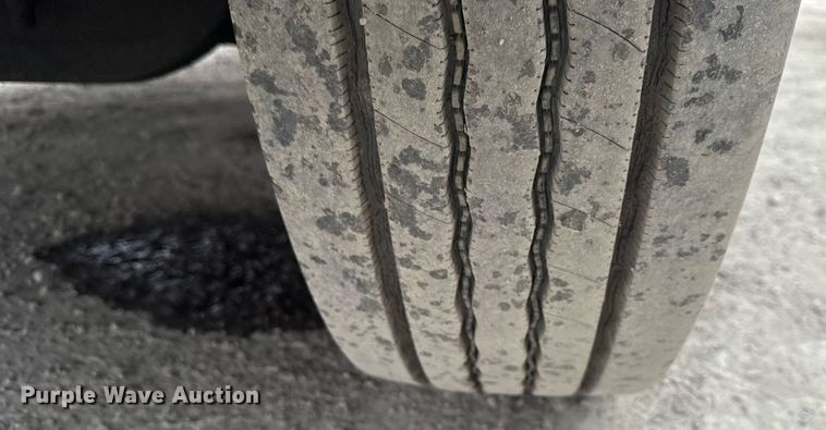 image for item MZ9409 2013 Kenworth T370 utility / service truck