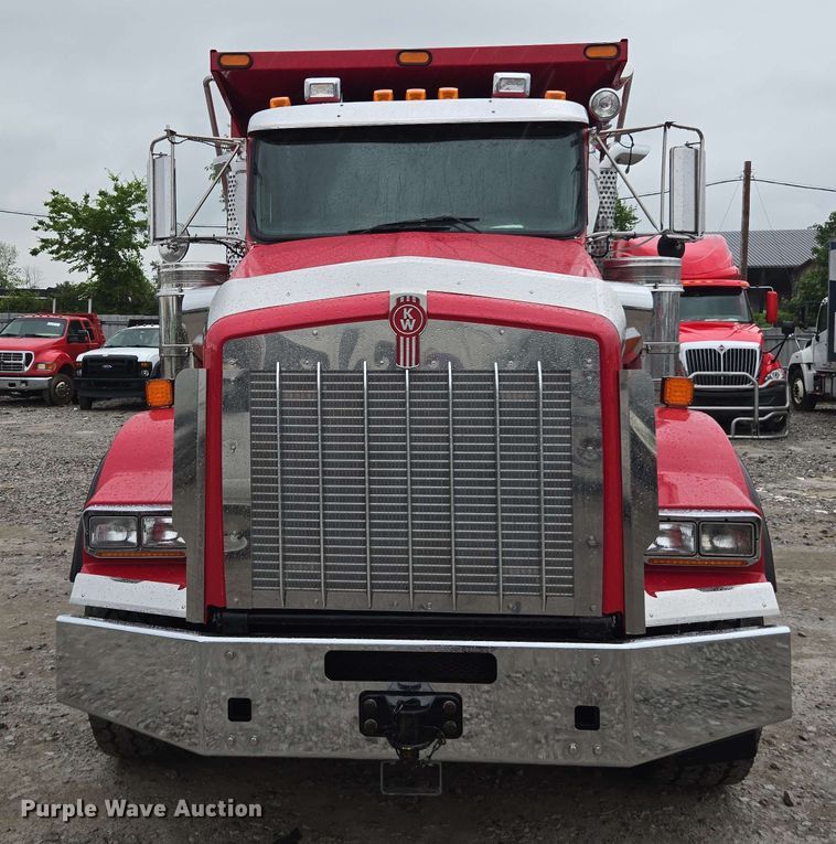 image for item YA0618 2019 Kenworth T800 dump truck