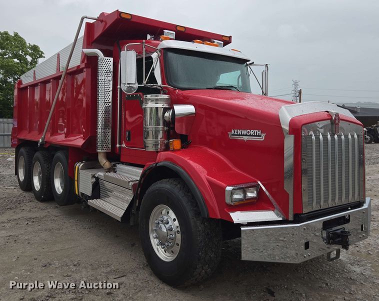 image for item YA0618 2019 Kenworth T800 dump truck