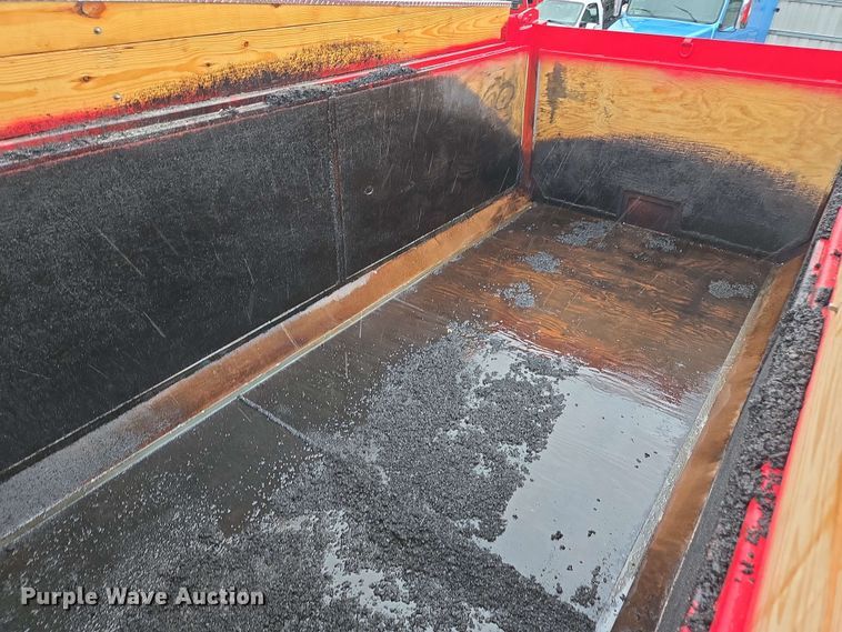 image for item YA0618 2019 Kenworth T800 dump truck