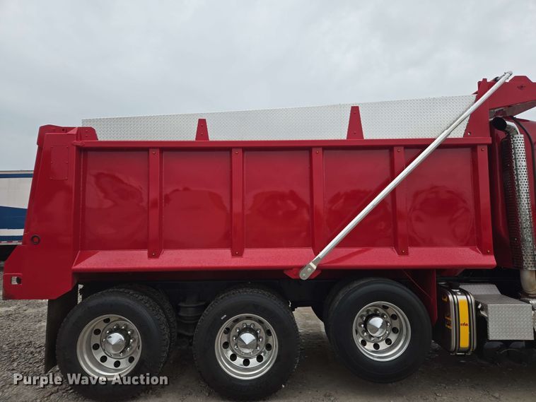 image for item YA0618 2019 Kenworth T800 dump truck