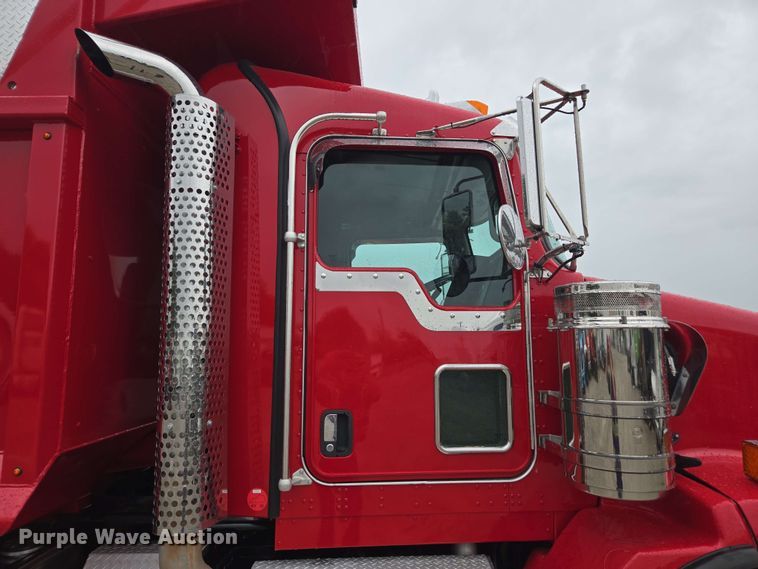 image for item YA0618 2019 Kenworth T800 dump truck