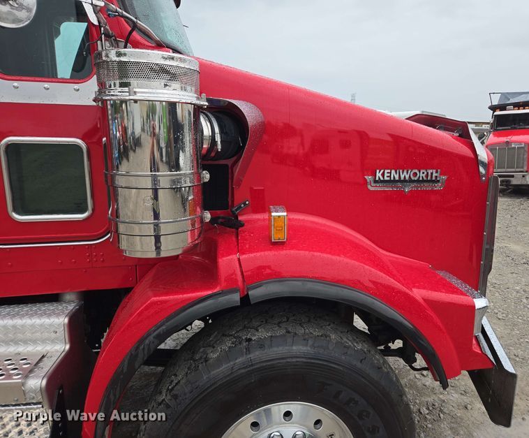 image for item YA0618 2019 Kenworth T800 dump truck