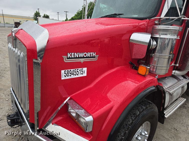 image for item YA0618 2019 Kenworth T800 dump truck