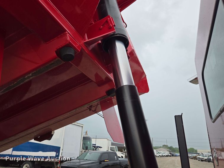 image for item YA0618 2019 Kenworth T800 dump truck