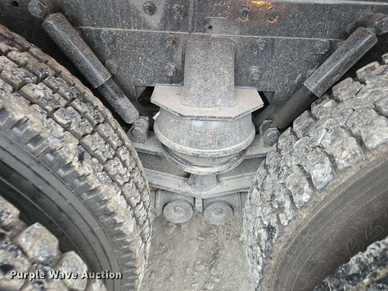 image for item YA0618 2019 Kenworth T800 dump truck