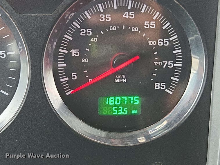 image for item YA0618 2019 Kenworth T800 dump truck