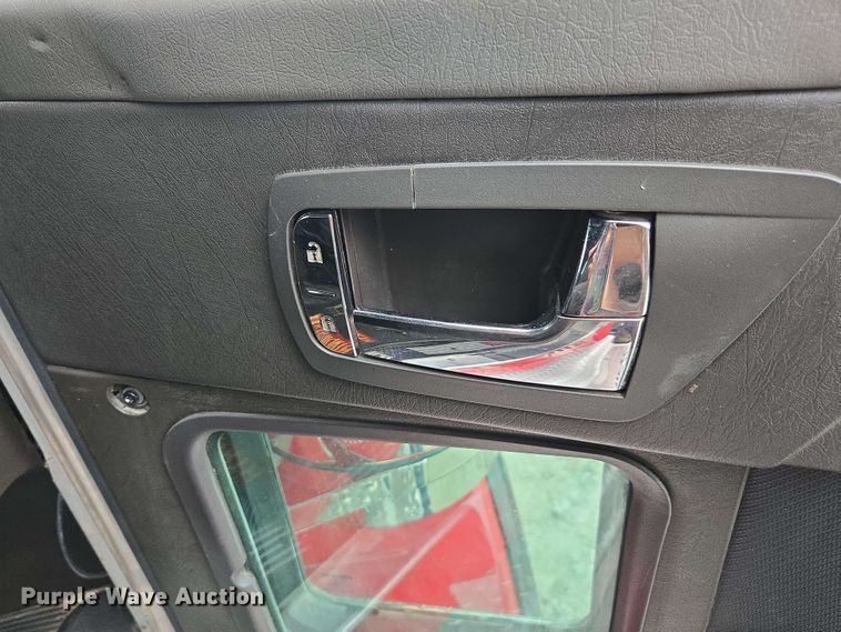 image for item YA0618 2019 Kenworth T800 dump truck