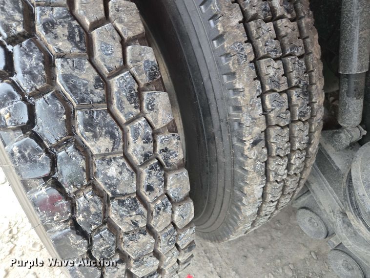 image for item YA0618 2019 Kenworth T800 dump truck