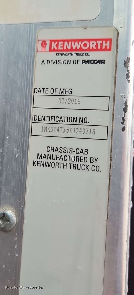 image for item YA0618 2019 Kenworth T800 dump truck