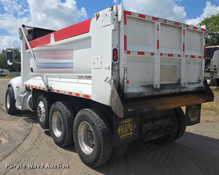 image for item YA0689 2020 Peterbilt 348  dump truck