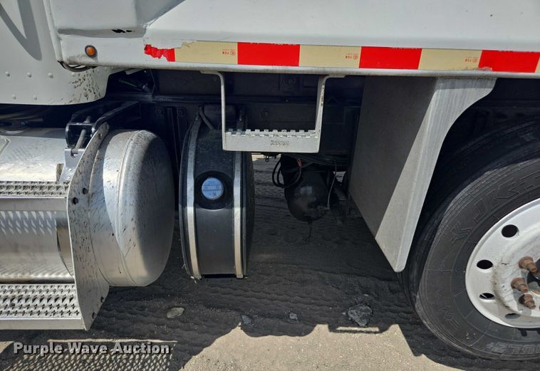 image for item YA0689 2020 Peterbilt 348  dump truck