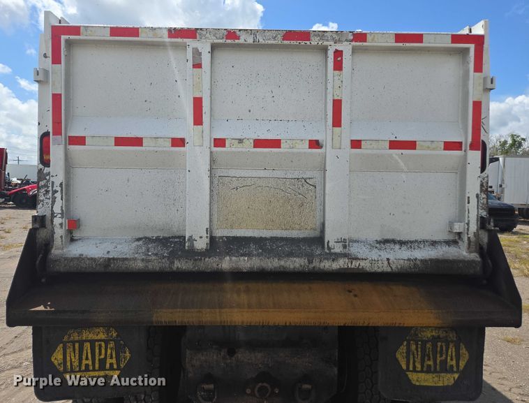 image for item YA0689 2020 Peterbilt 348  dump truck