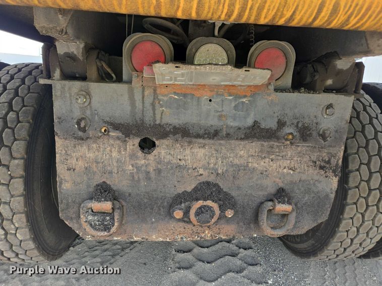 image for item YA0689 2020 Peterbilt 348  dump truck