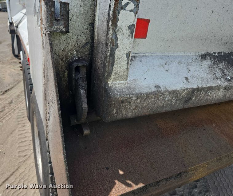 image for item YA0689 2020 Peterbilt 348  dump truck