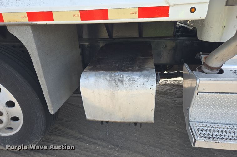 image for item YA0689 2020 Peterbilt 348  dump truck