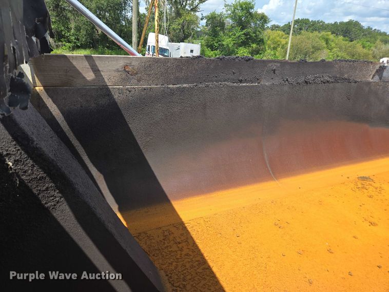 image for item YA0689 2020 Peterbilt 348  dump truck