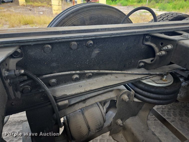 image for item YA0689 2020 Peterbilt 348  dump truck