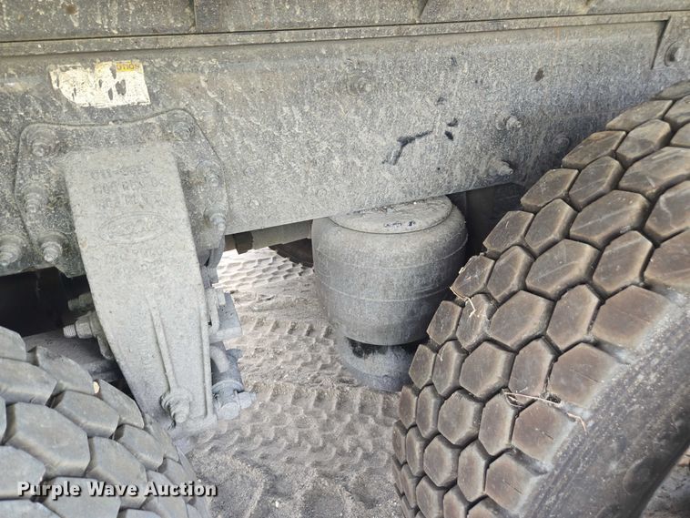 image for item YA0689 2020 Peterbilt 348  dump truck