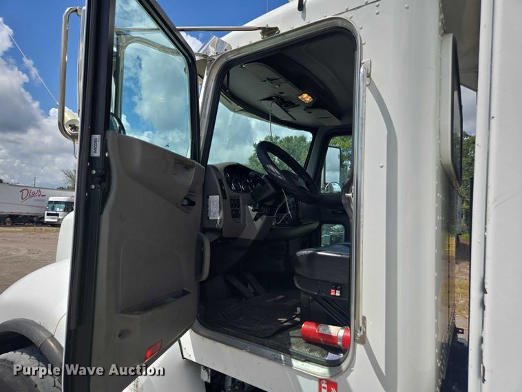 image for item YA0689 2020 Peterbilt 348  dump truck